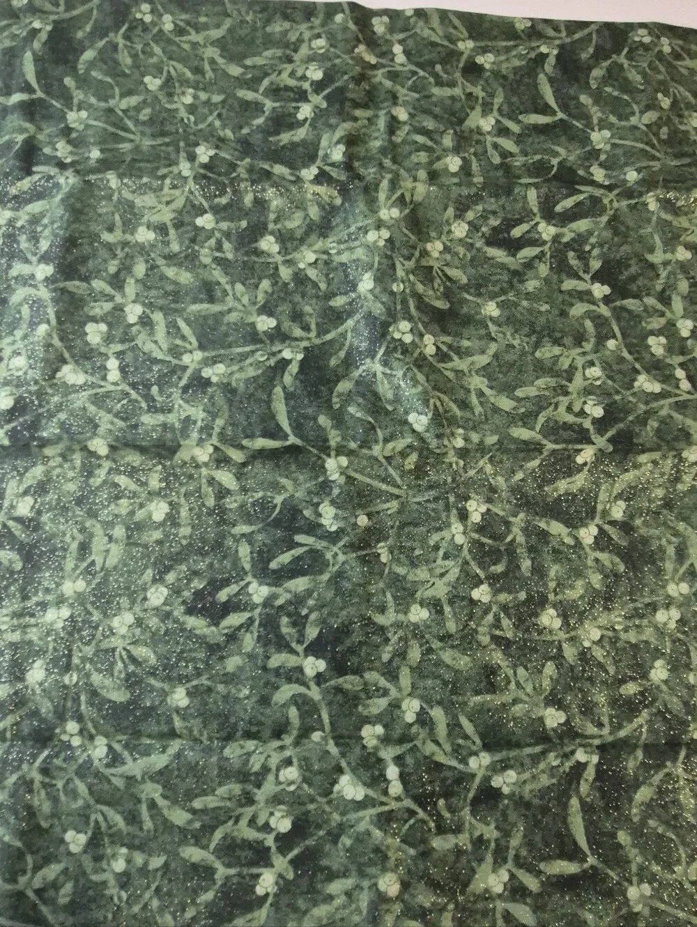 Fabric Traditions Green Mistletoe Glitter Cotton Fabric 22x42” Holiday Print